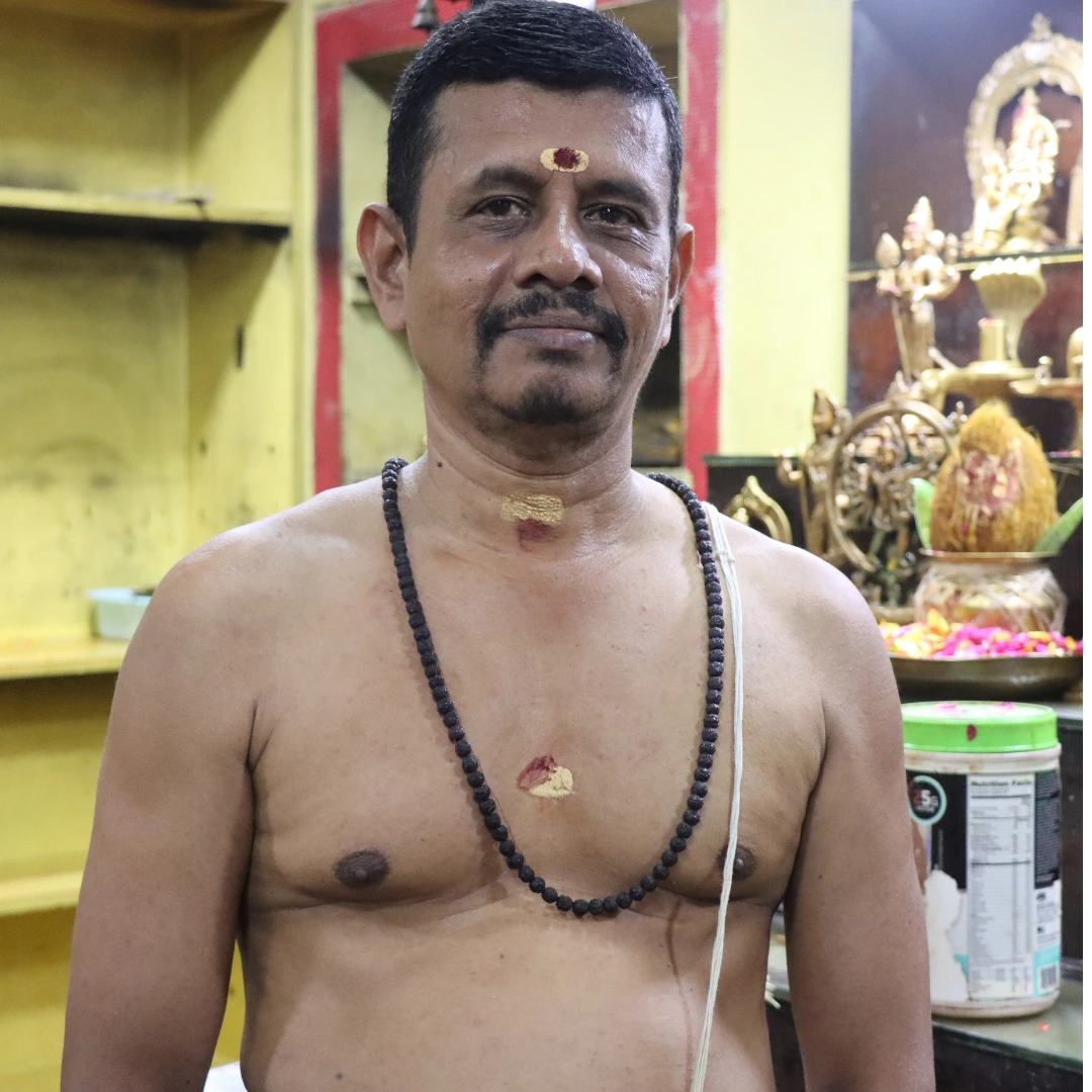 Bala Murali - Vedic Priest at Aadhesh Temple